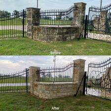 Vinyl-Fence-Cleaning-in-Houston-TX 1